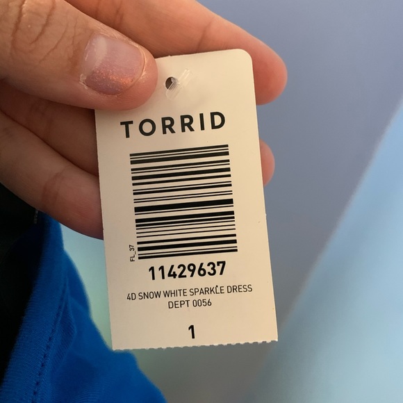 NWT Snow White dress from torrid size 1 - Picture 3 of 11
